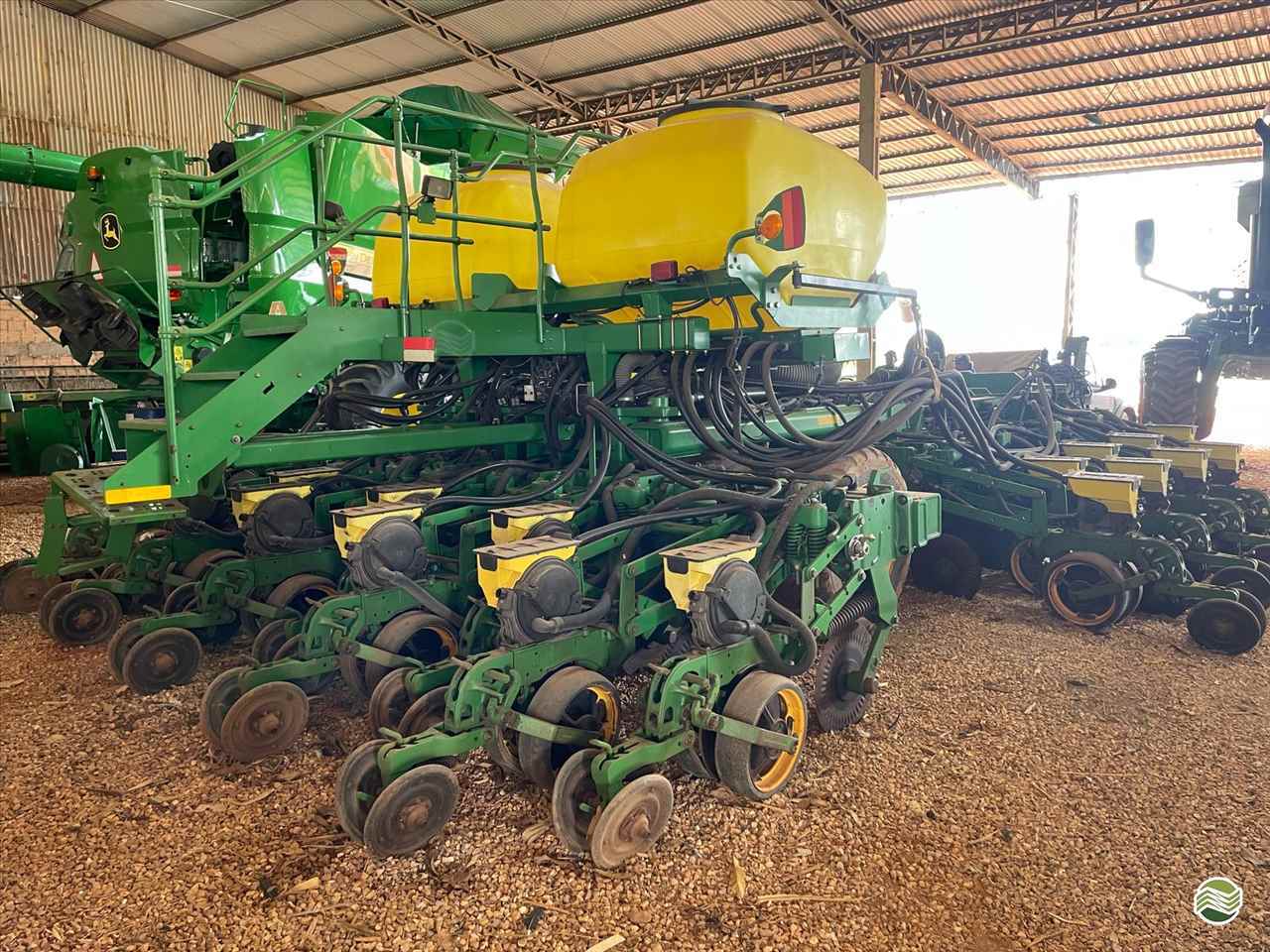 PLANTADEIRA JOHN DEERE PLANTADEIRAS DB40 Primavera Máquinas Usadas PRIMAVERA DO LESTE MATO GROSSO MT